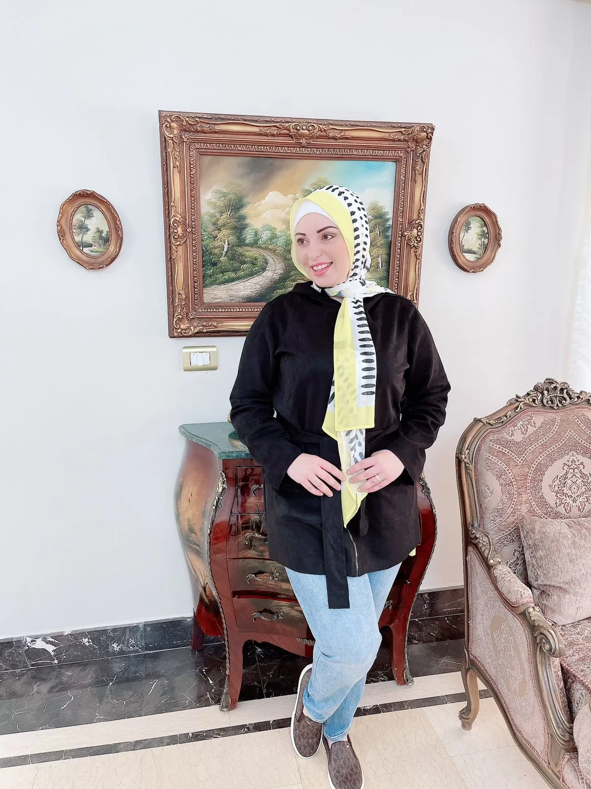 جاكيت شمواه سويدي بكابيشو وحزام أسود