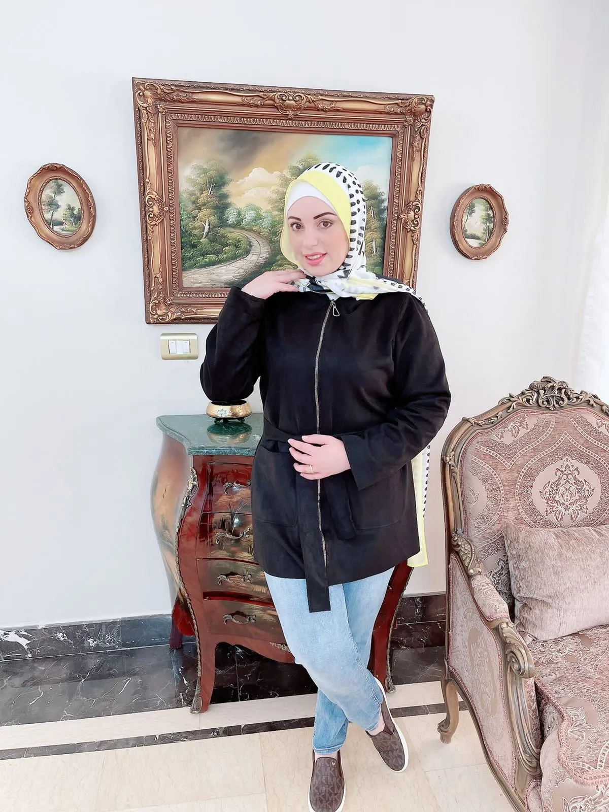 جاكيت شمواه سويدي بكابيشو وحزام أسود