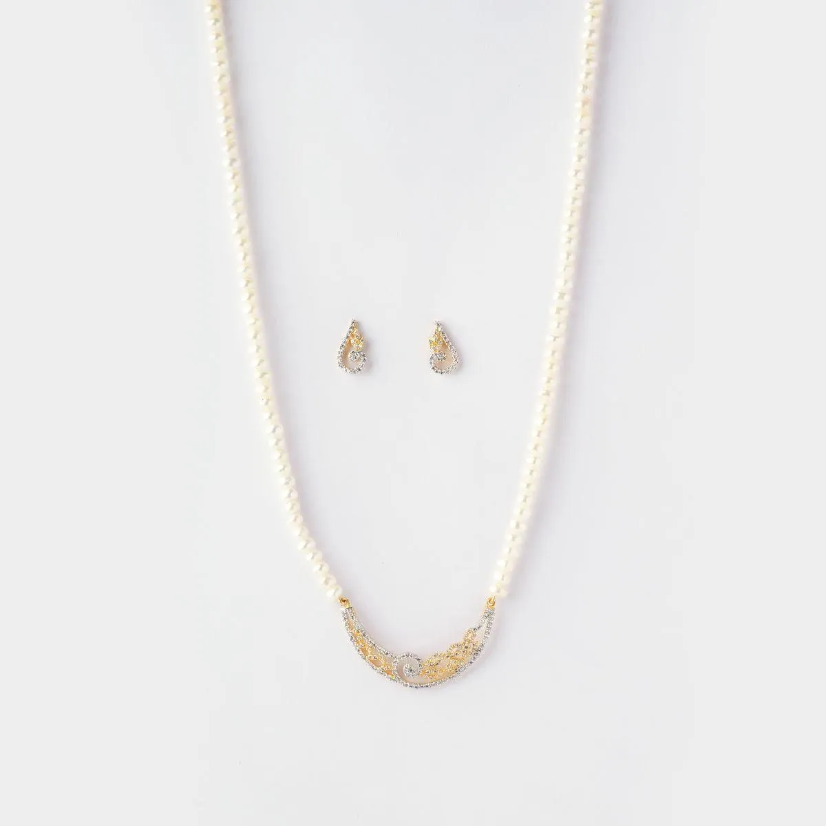 Beautiful Pearl Necklace Set