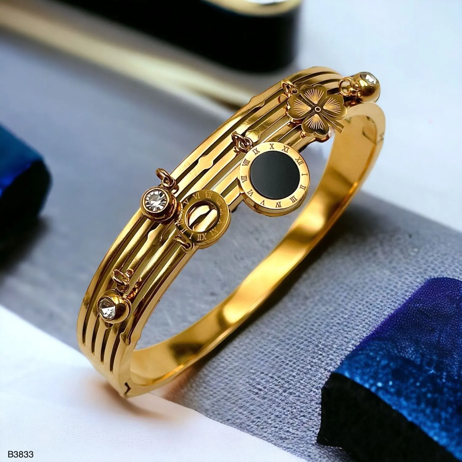 Black Roman Clover Layered 18K Gold Anti Tarnish Stainless Steel Openable Kada Bangle For Women