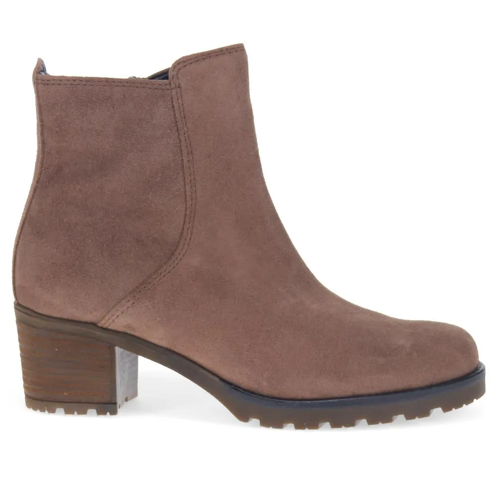 Block-Heeled Ankle Boots - GAB40513 / 325 887
