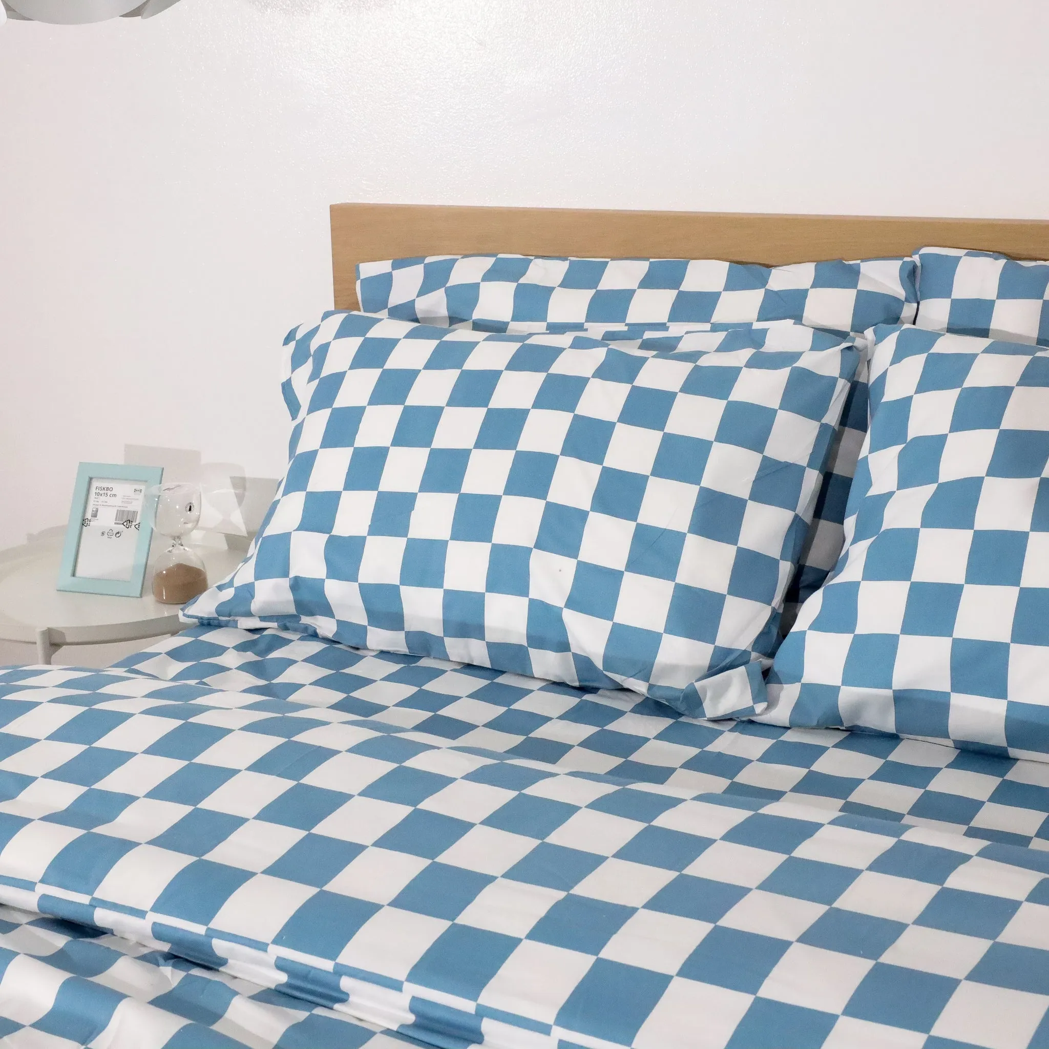 CHECKERED BEDDING SET – BUY ONE GET ONE