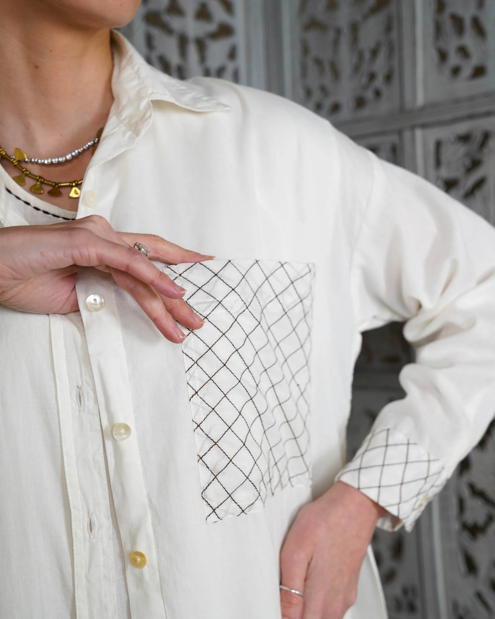 Collar Style with embroidered pocket and waist belted long sleeves with cuff embroidered cotton kaftan 2598 - قفطان