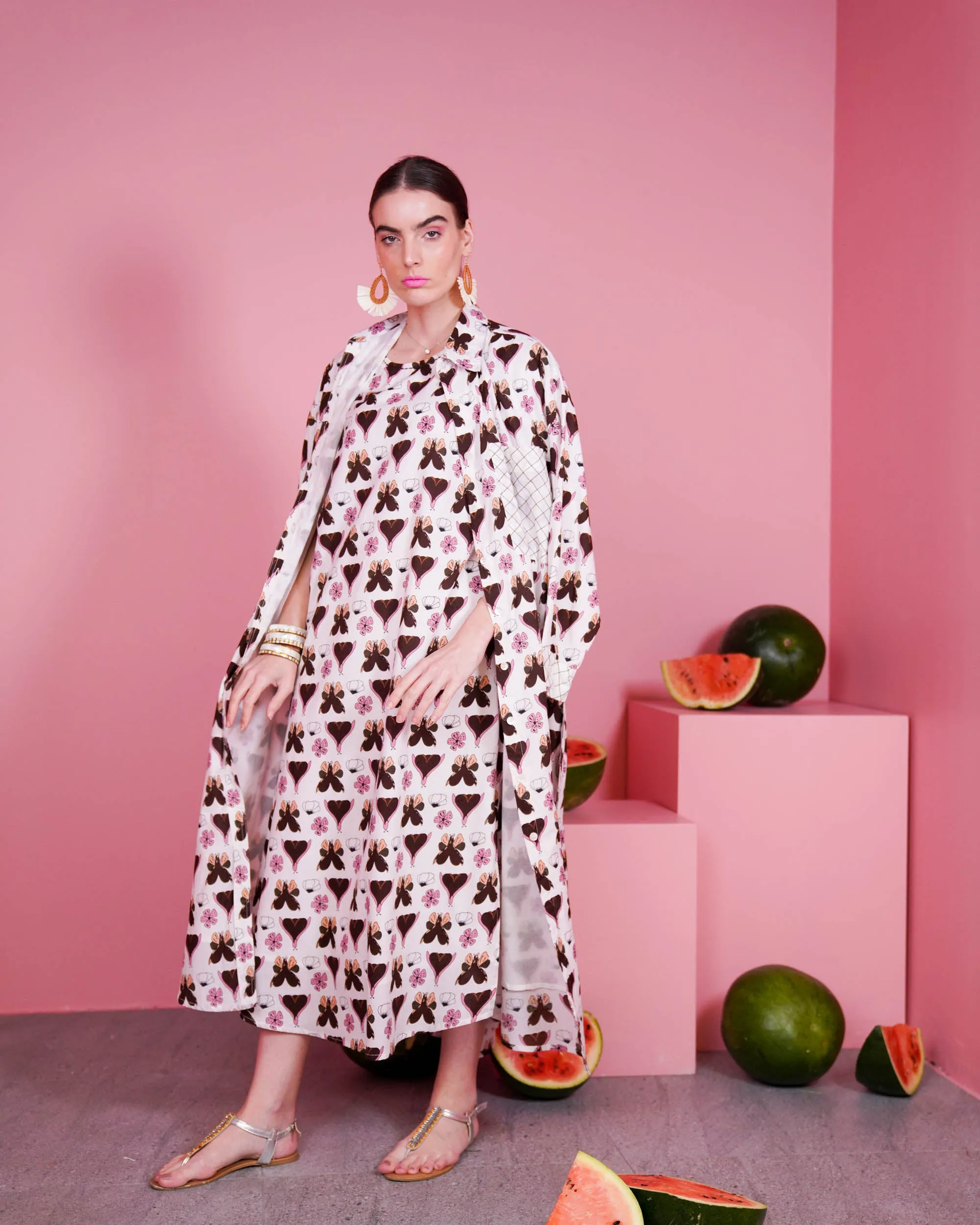 Collar Style with embroidered pocket and waist belted long sleeves with cuff embroidered cotton kaftan 2598 - قفطان