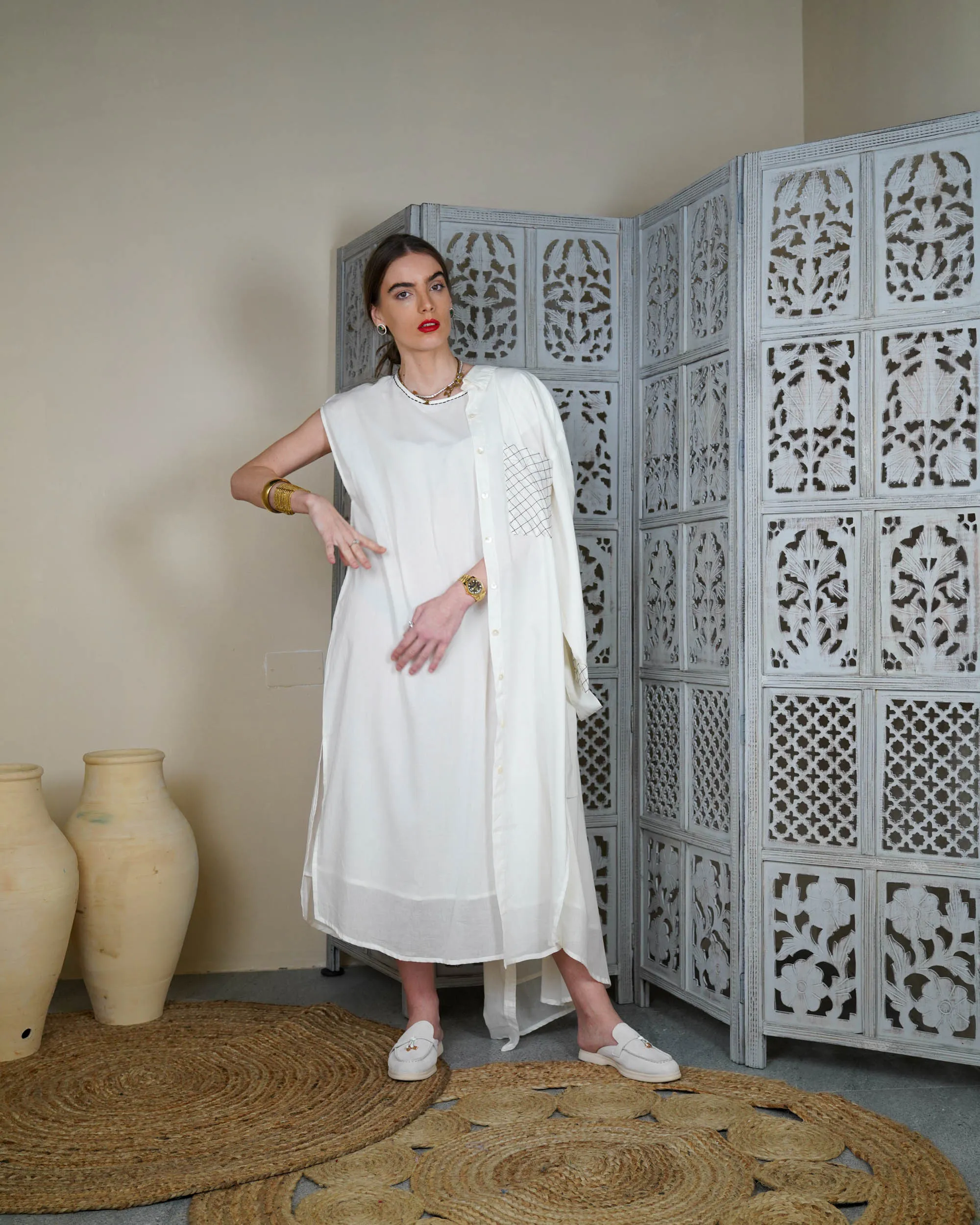 Collar Style with embroidered pocket and waist belted long sleeves with cuff embroidered cotton kaftan 2598 - قفطان