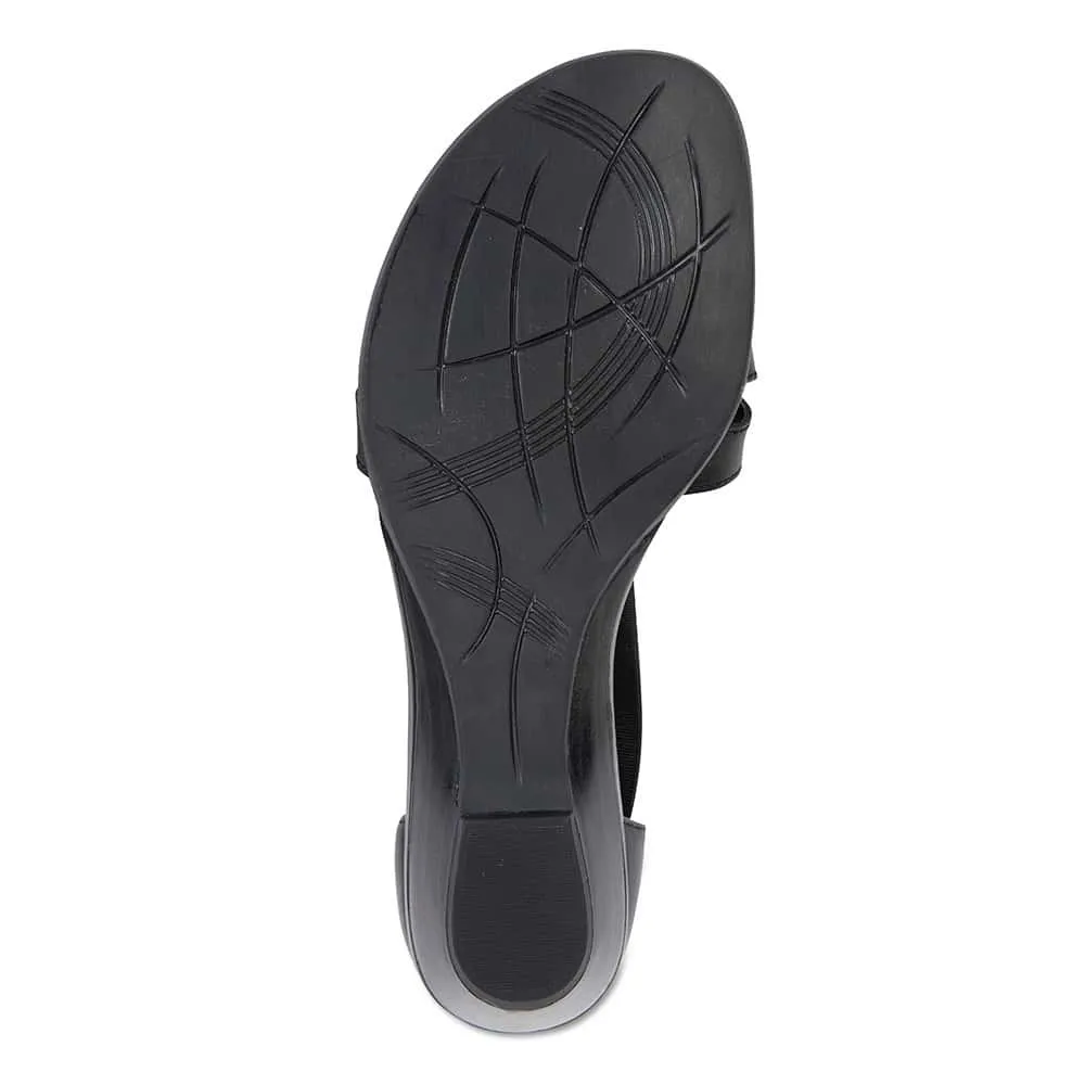 Corina Sandal in Black Leather