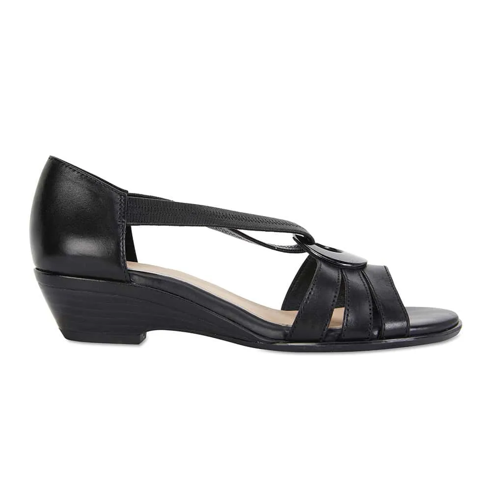 Corina Sandal in Black Leather