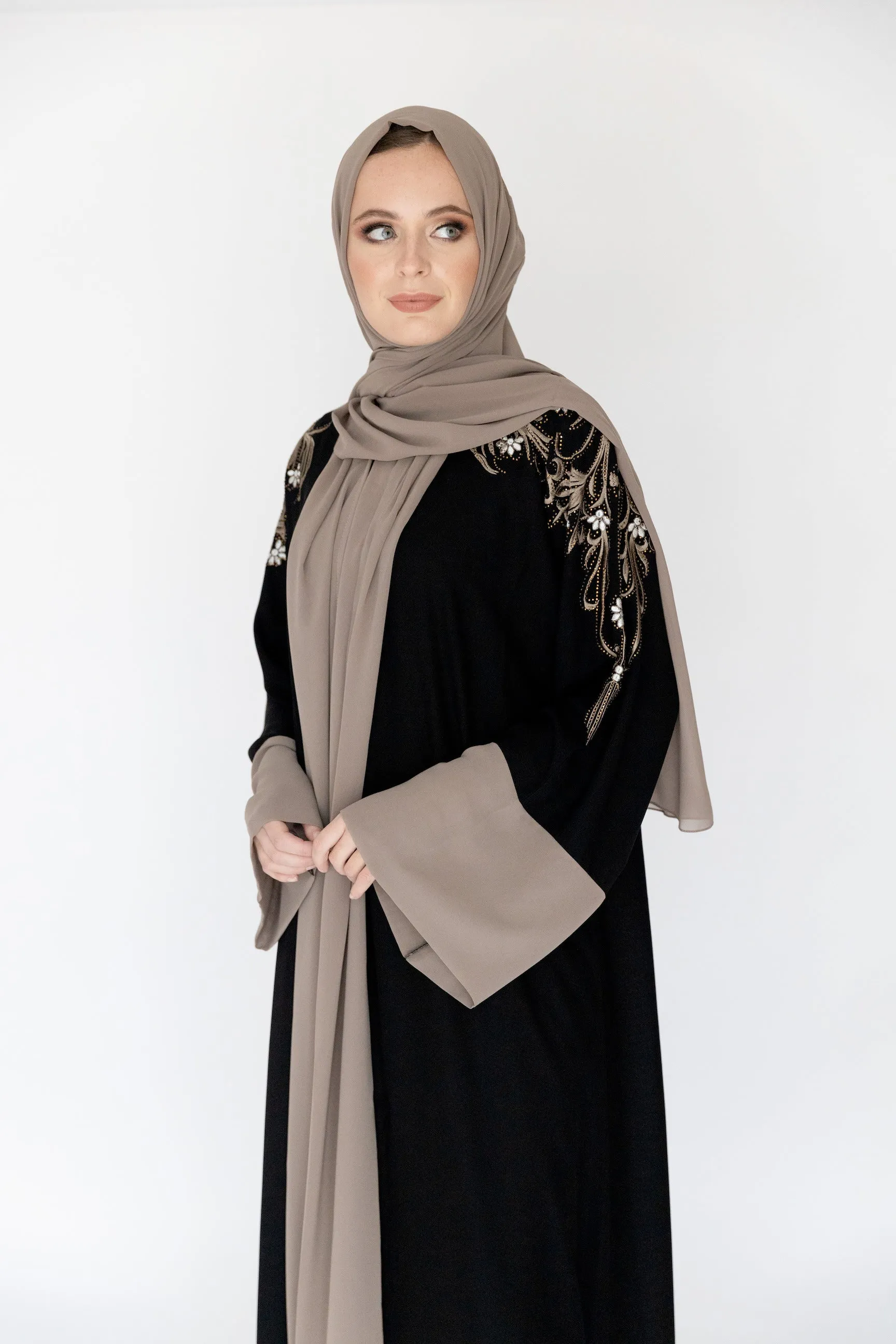 Doha Abaya