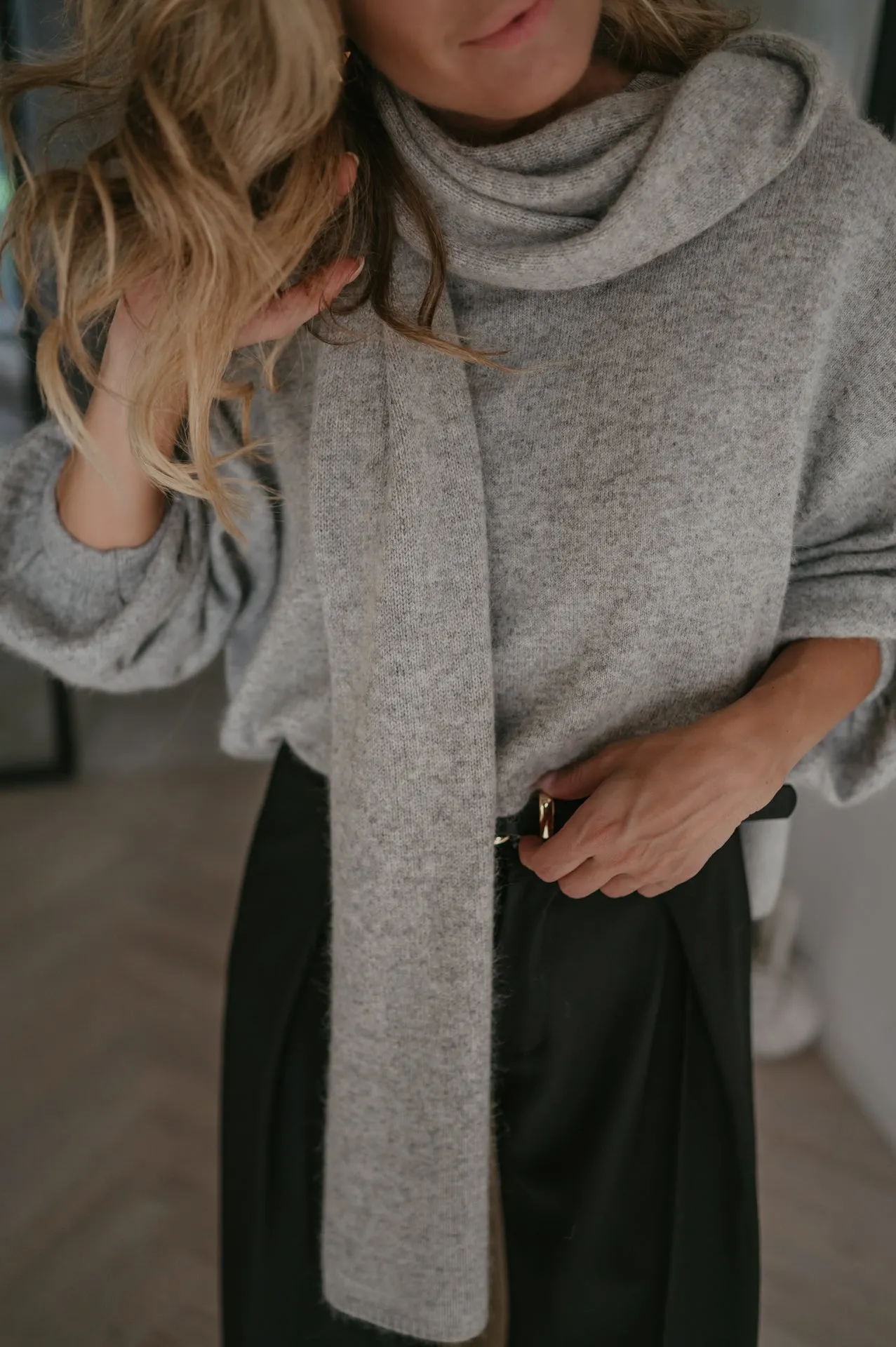 Dolente scarf I Grey