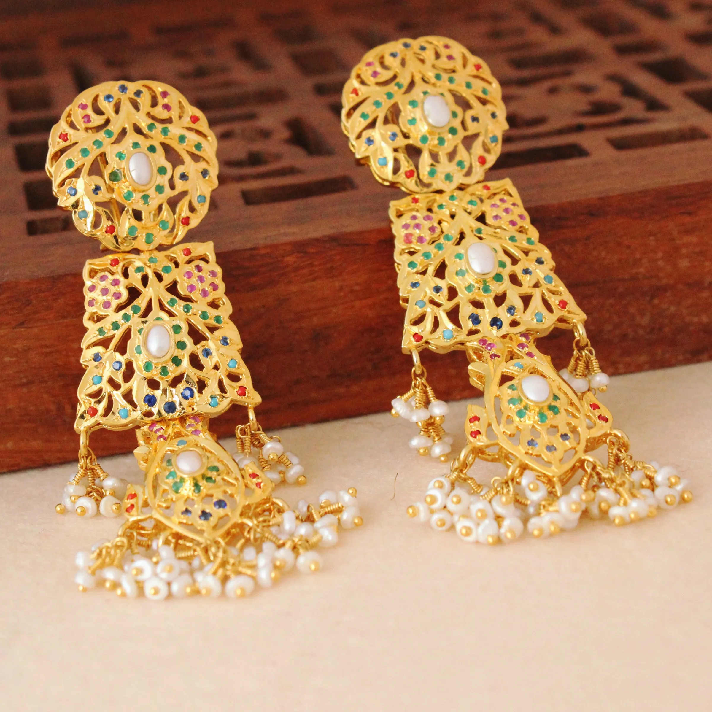 Earring With Nauratan