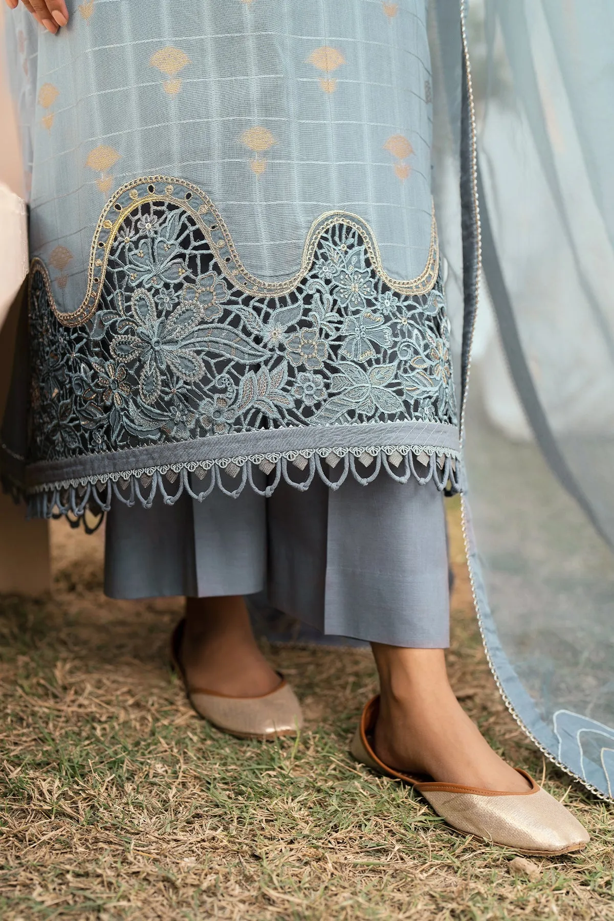 EMBROIDERED JACQUARD LAWN UF-606