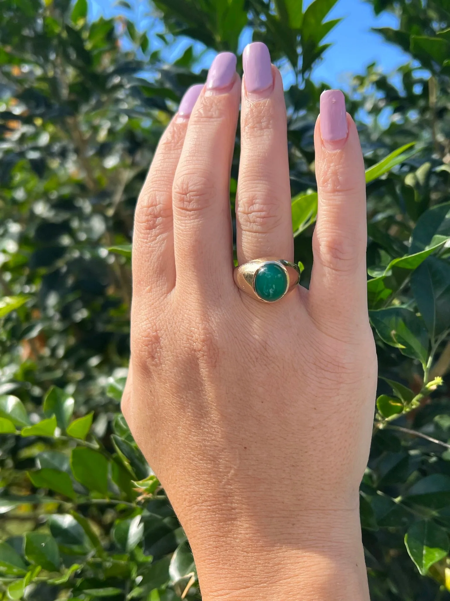 Exclusive 9ct Yellow Gold Agate Men's Ring: The Pinnacle of Elegance