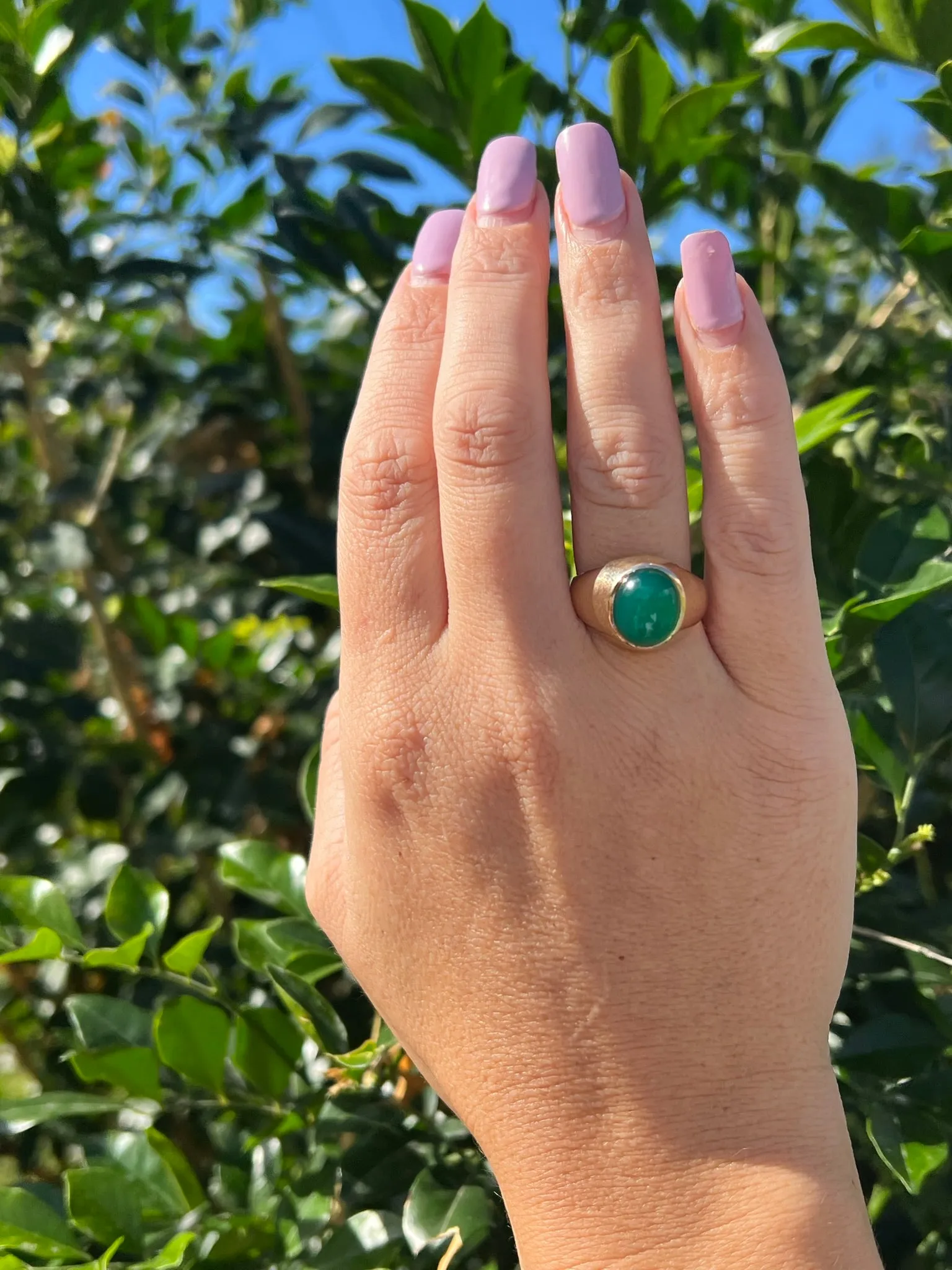 Exclusive 9ct Yellow Gold Agate Men's Ring: The Pinnacle of Elegance