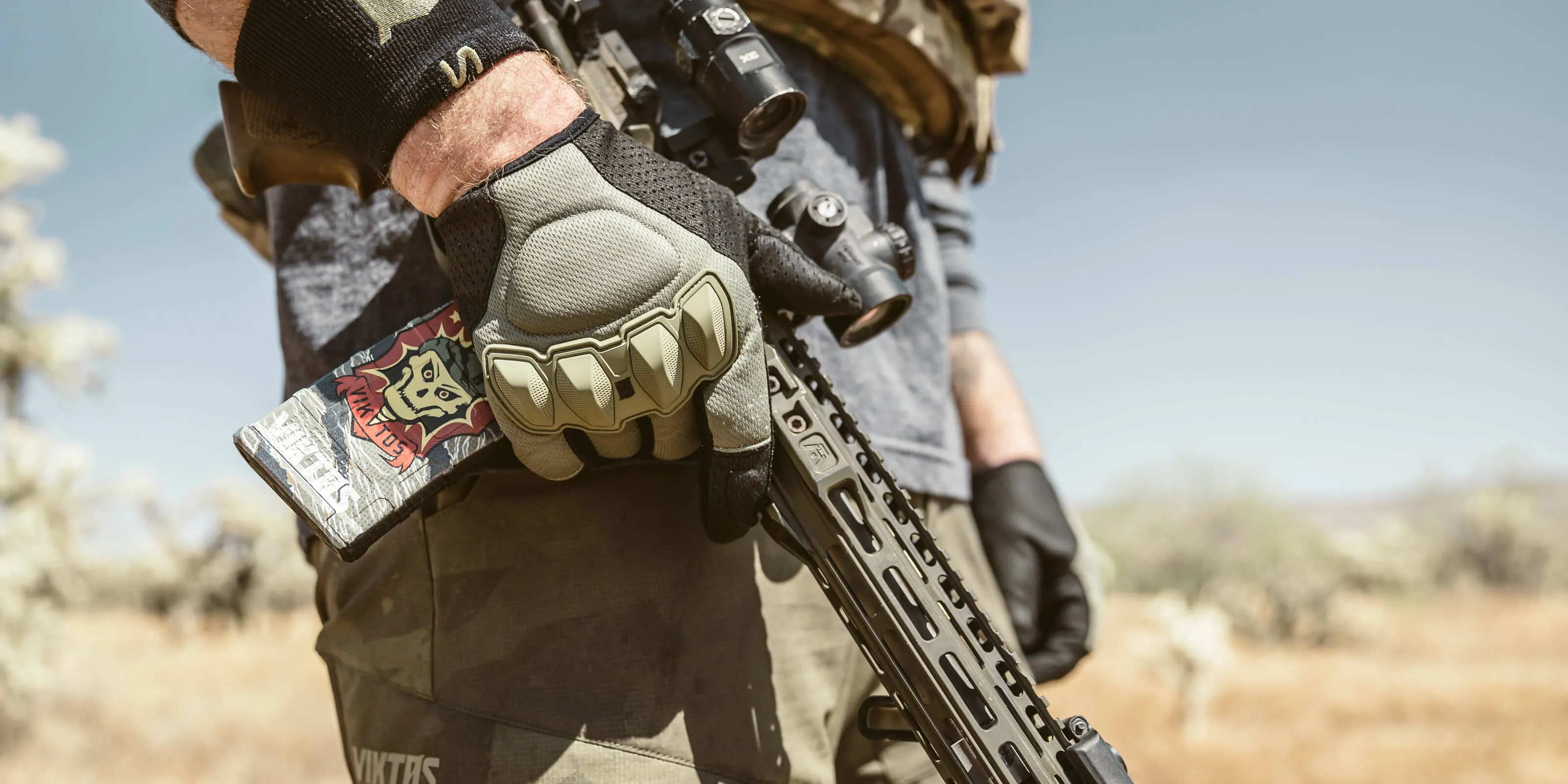 Wartorn Vented Glove